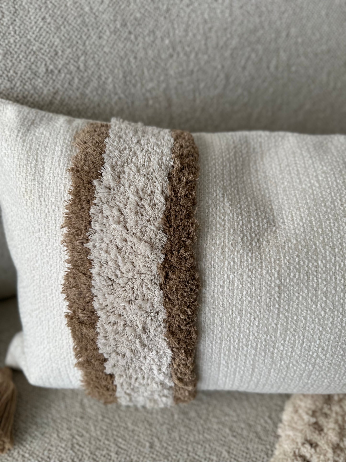 Eden – Farmhouse Tassel Lumbar Cushion Cover