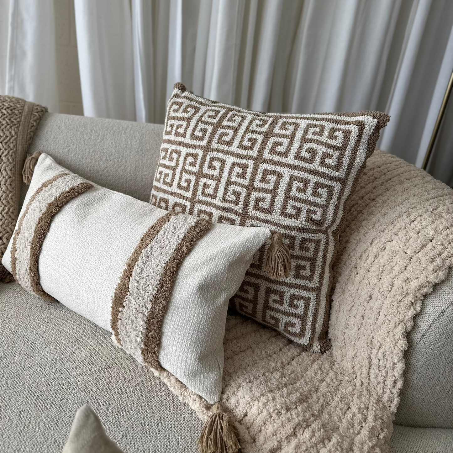 Eden – Farmhouse Tassel Lumbar Cushion Cover