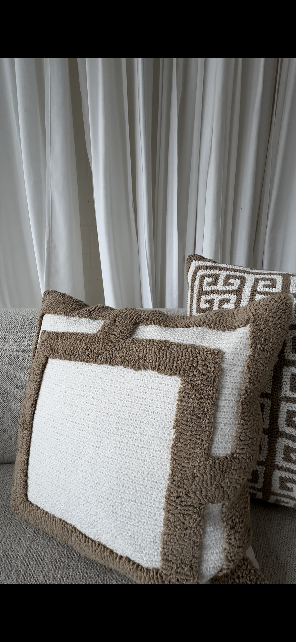 Maison – French Decorative Embroidered Cushion Cover