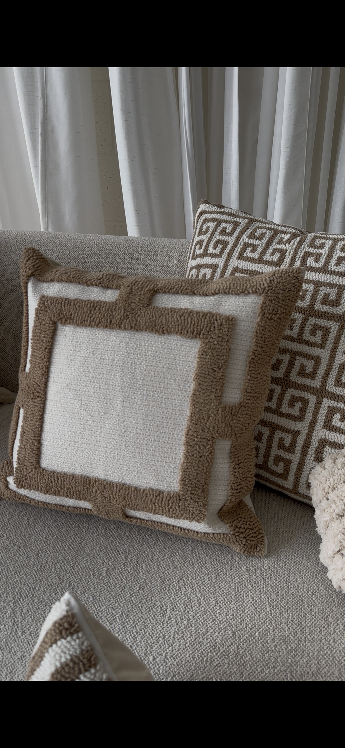 Maison – French Decorative Embroidered Cushion Cover